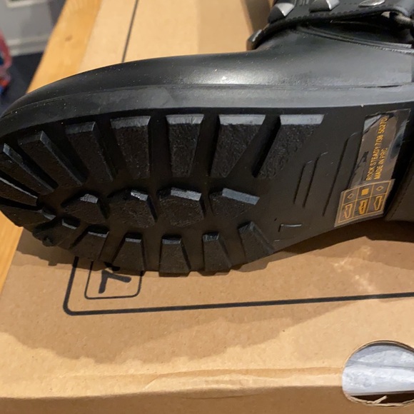 NEW Dirty Laundry Studded Rain Boot - Picture 6 of 8